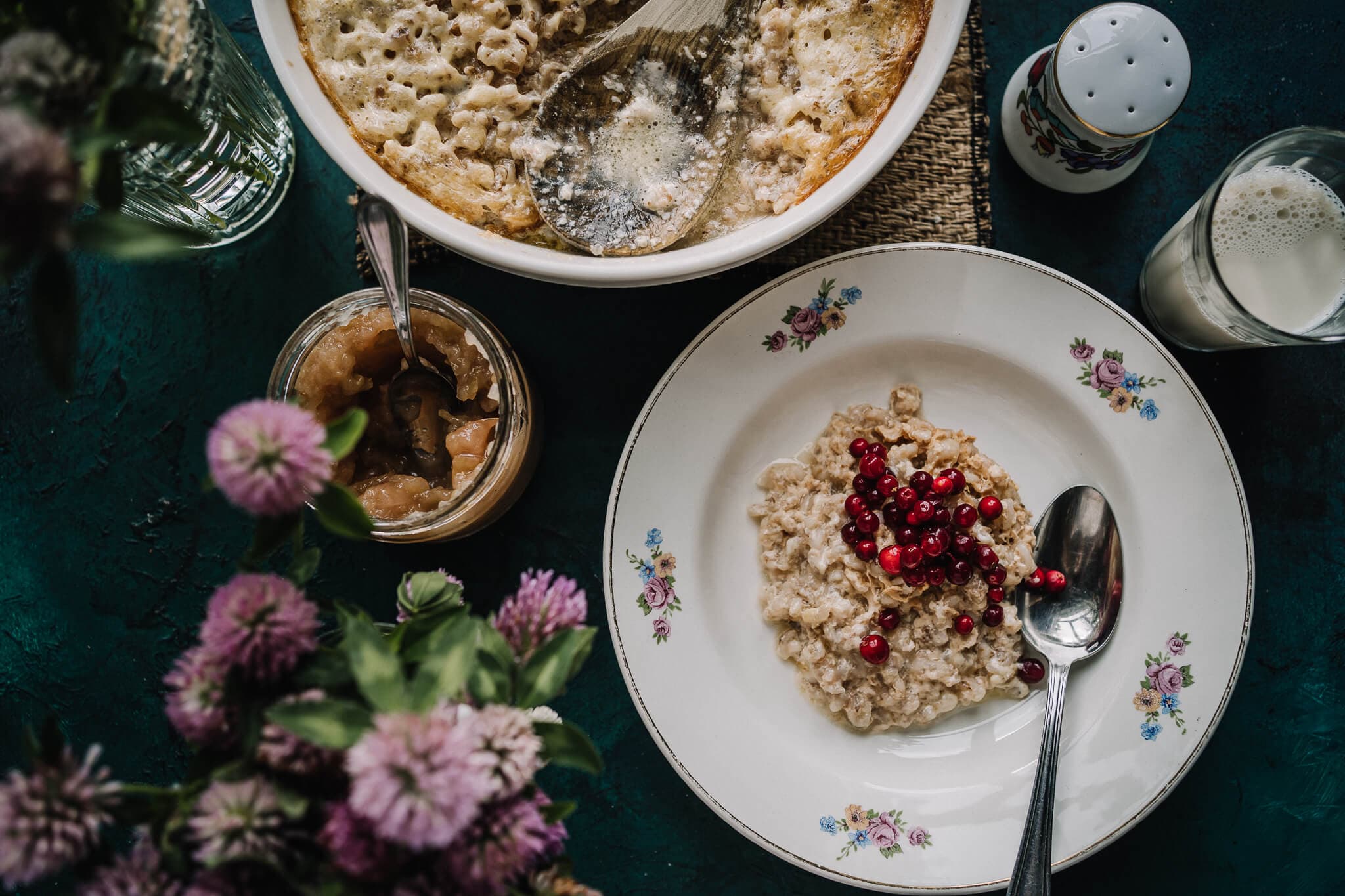 Annoskuva reseptille yön yli hautunut ohrapuuro