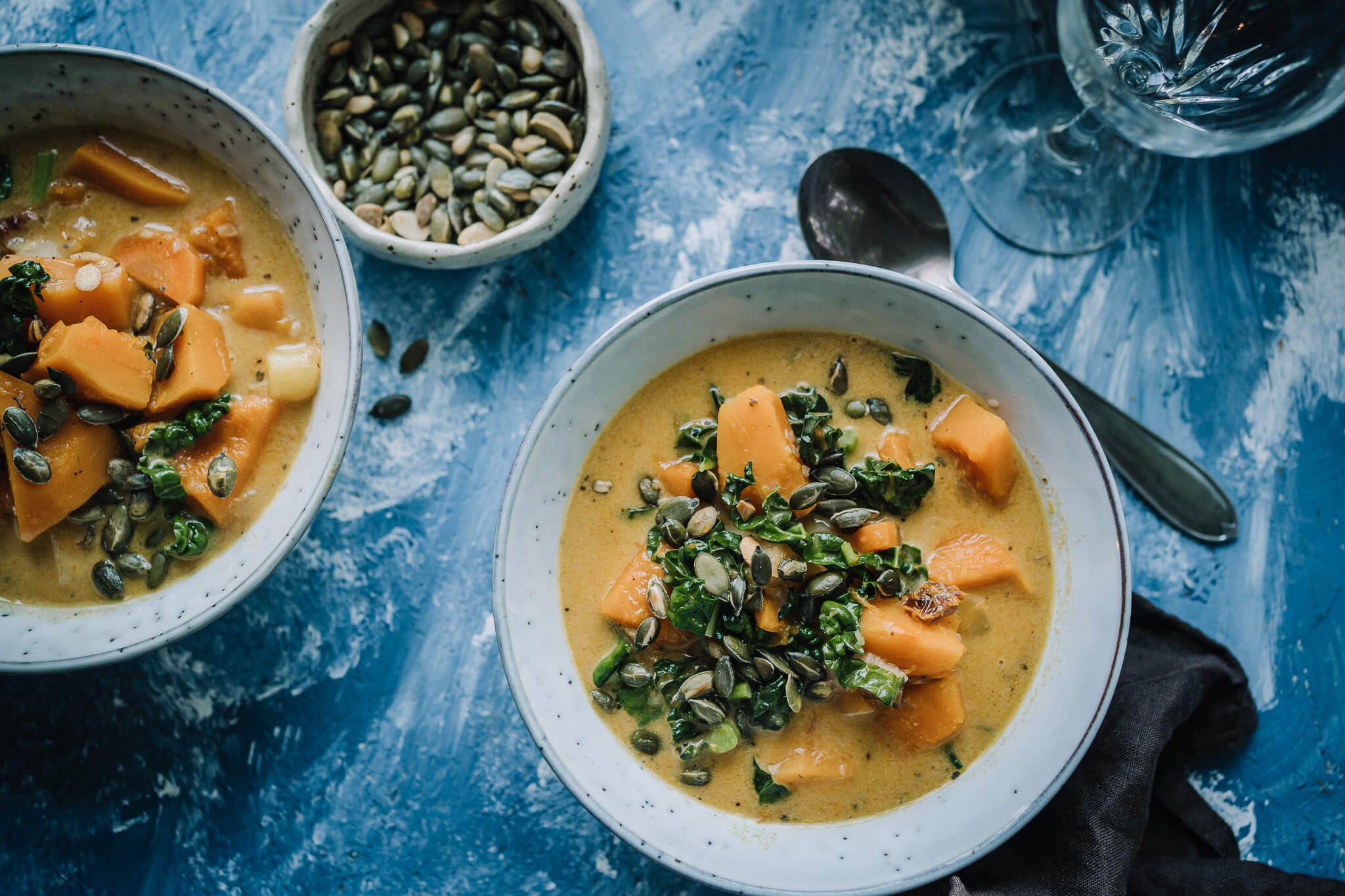 Annoskuva reseptille kurpitsa-mustakaalikeitto