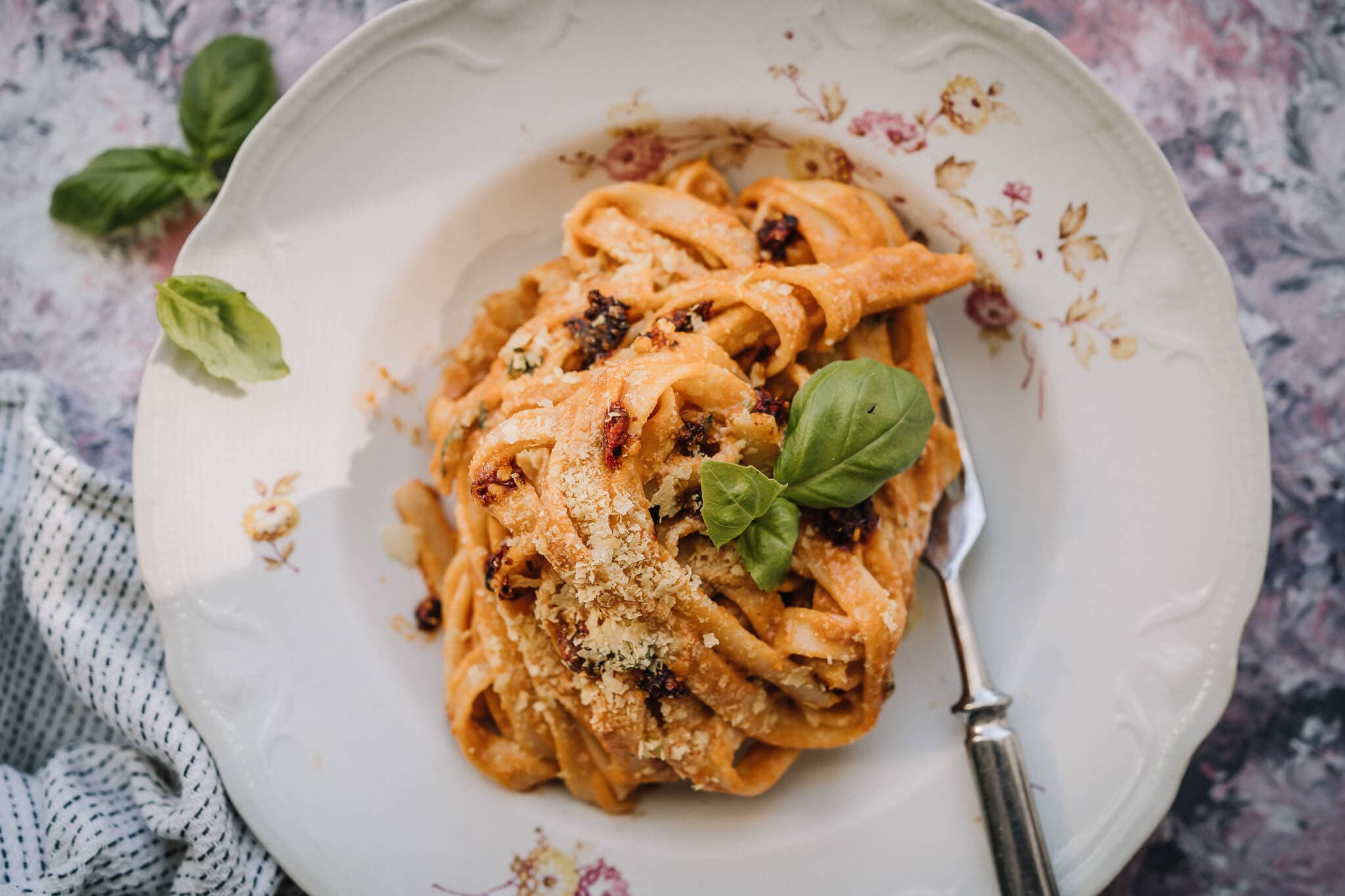 Annoskuva reseptille tomaattinen tofupasta