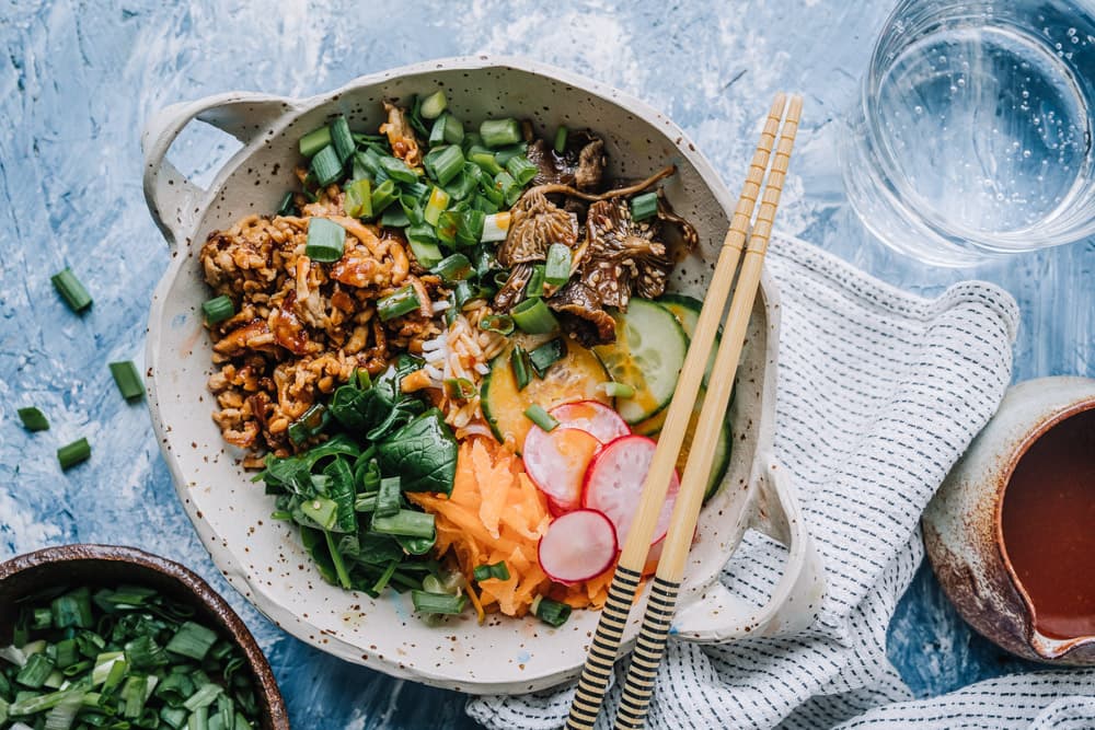 Annoskuva reseptille nyhtötofu-bibimbap