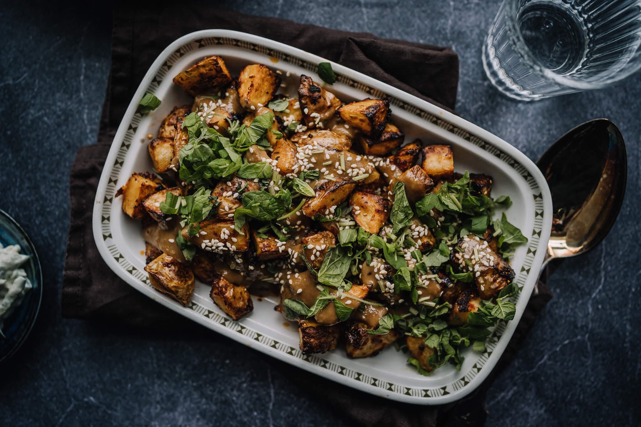 Annoskuva reseptistä paahdetut harissaperunat kategorialle resepti