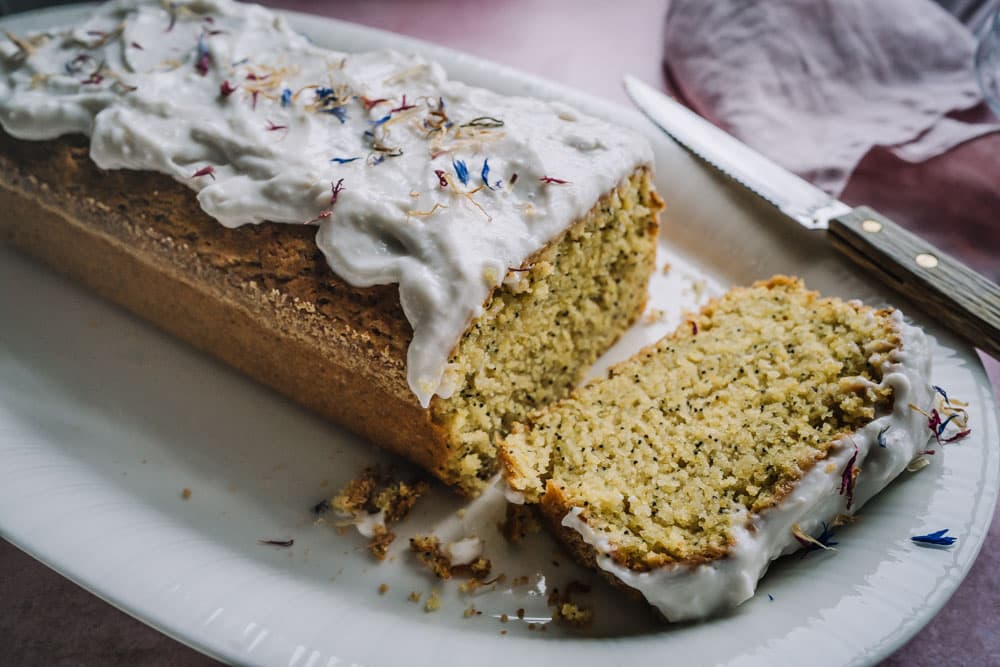 Annoskuva reseptistä sitruuna-unikonsiemenkakku kategorialle kakut