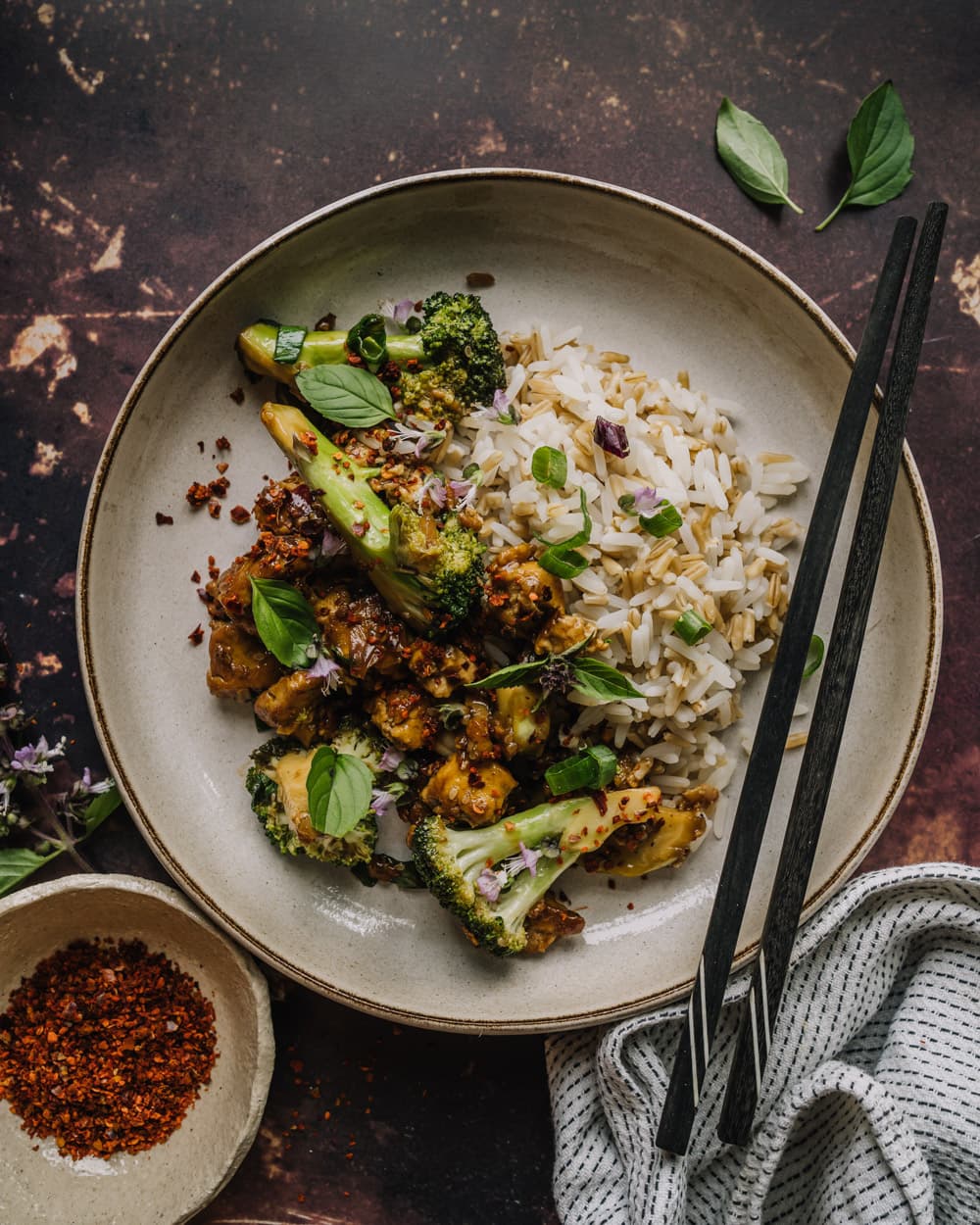 Annoskuva reseptille tahmea-tofu-parsakaaliwokki