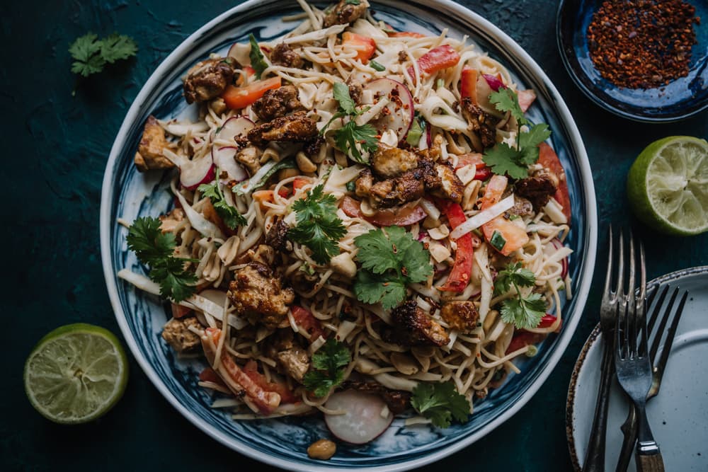 Annoskuva reseptistä tofu-nuudelisalaatti kategorialle resepti