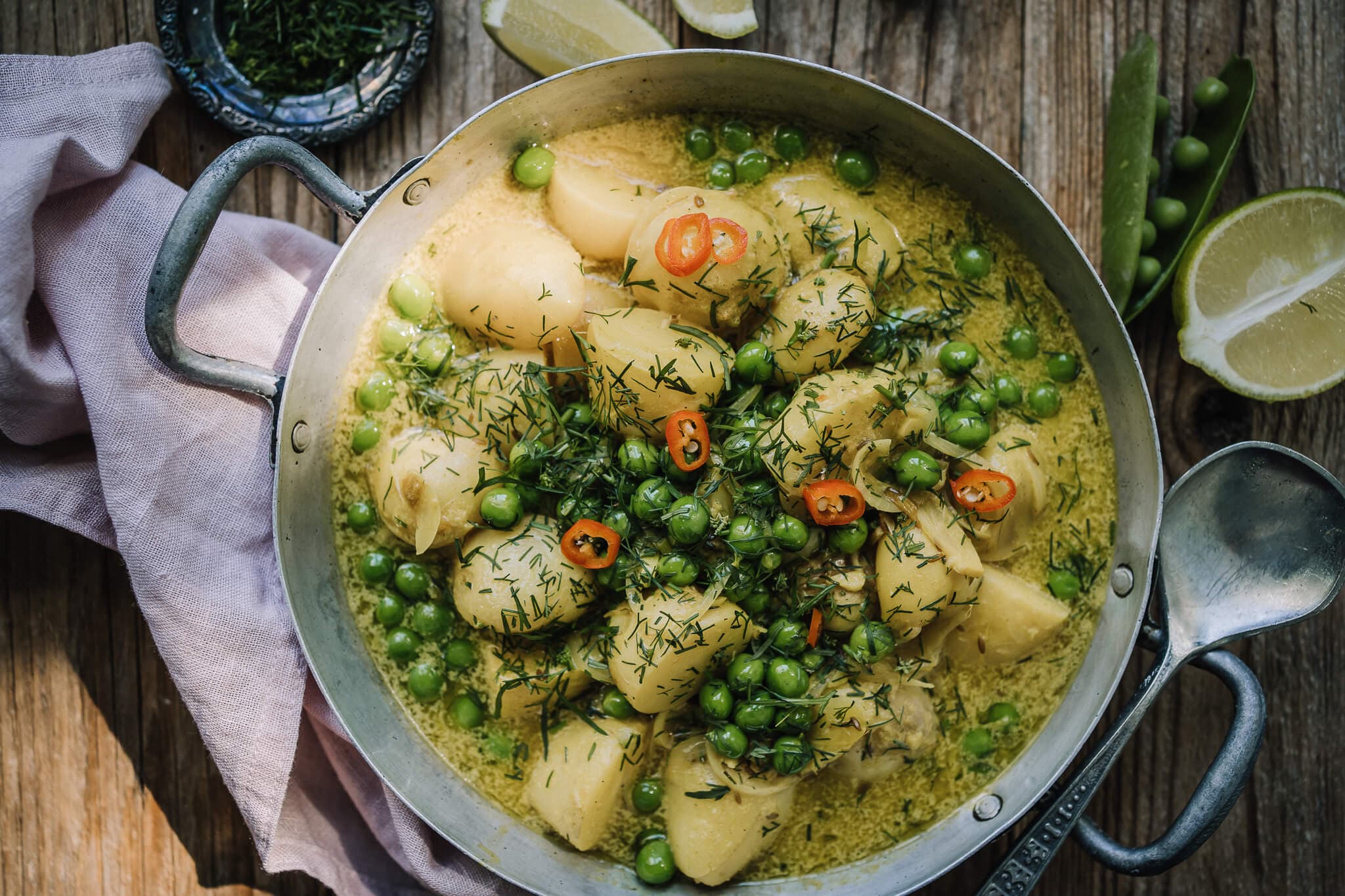 Annoskuva reseptistä varhaisperuna-hernecurry kategorialle resepti