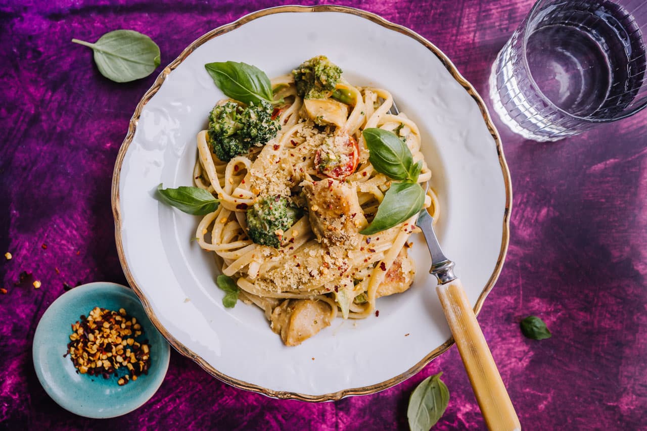 Annoskuva reseptistä vegaaninen kana-pestopasta kategorialle resepti