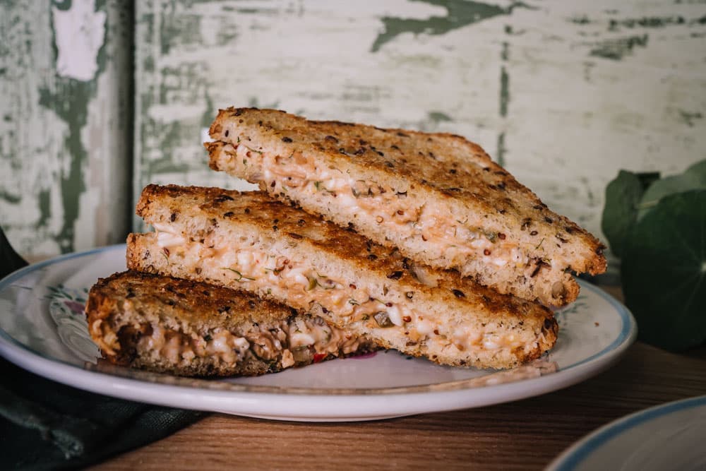 Annoskuva reseptistä vegaaniset tuna melt -leivät kategorialle leivät